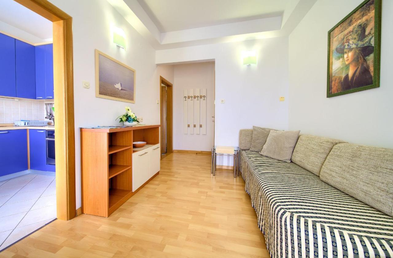 Apartments Jele Malinska Luaran gambar