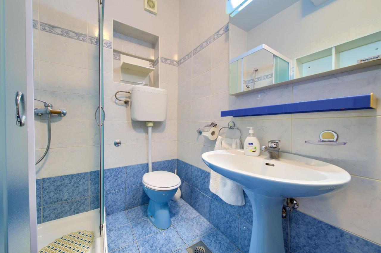 Apartments Jele Malinska Luaran gambar